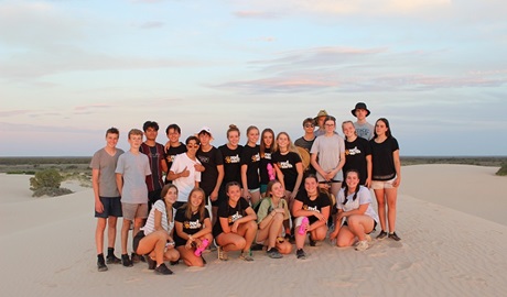 A group of students at Lake Mungo, Mungo National Park. Photo: Red Earth © Red Earth