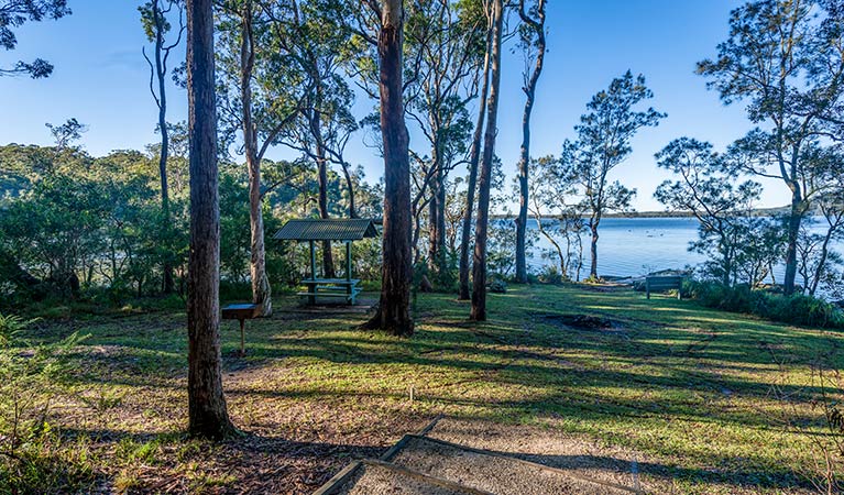 Queens Lake picnic area, Queens Lake Nature Reserve. Photo: John Spencer